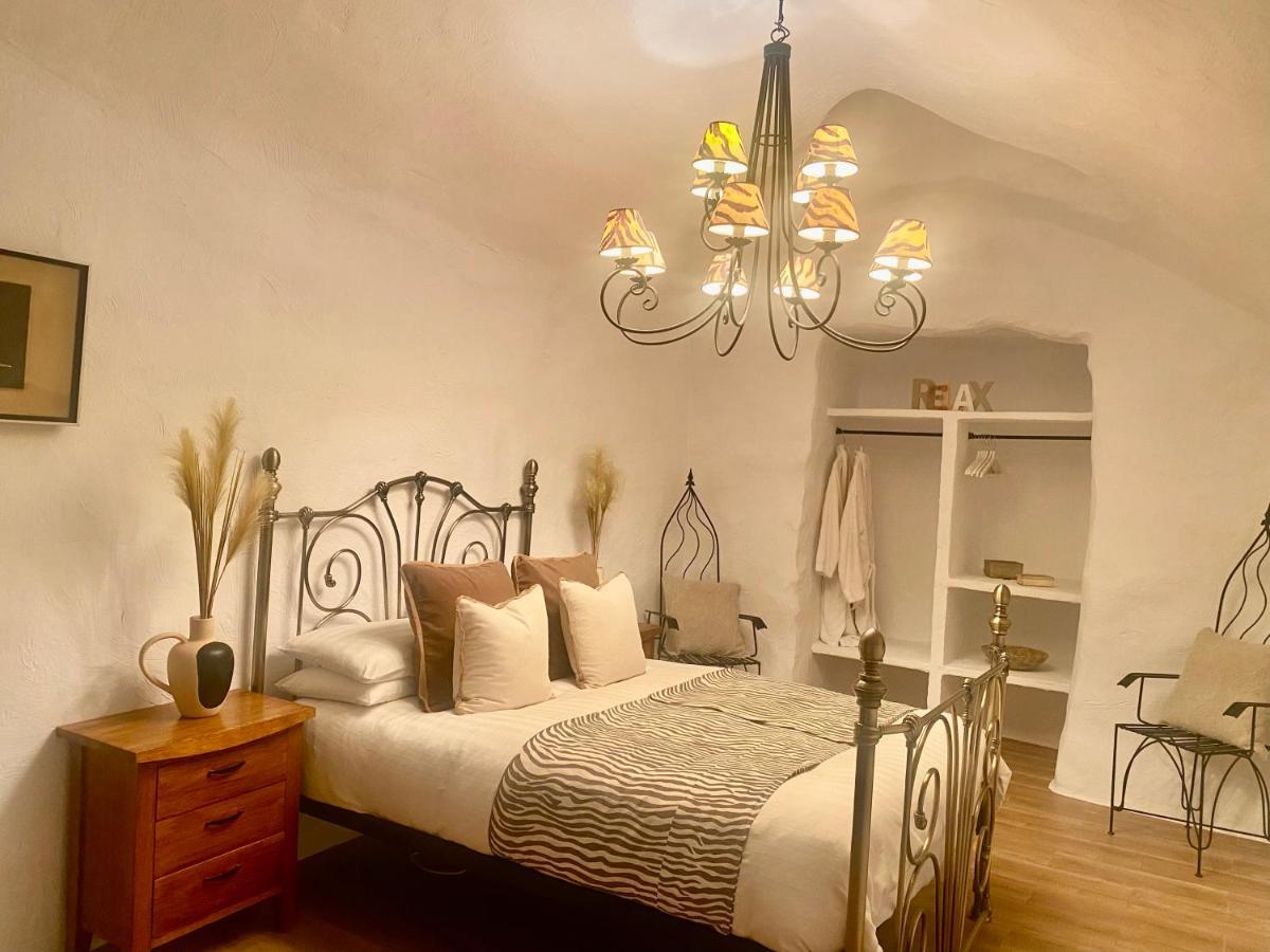 Cuevas Helena Villa Benamaurel Buitenkant foto